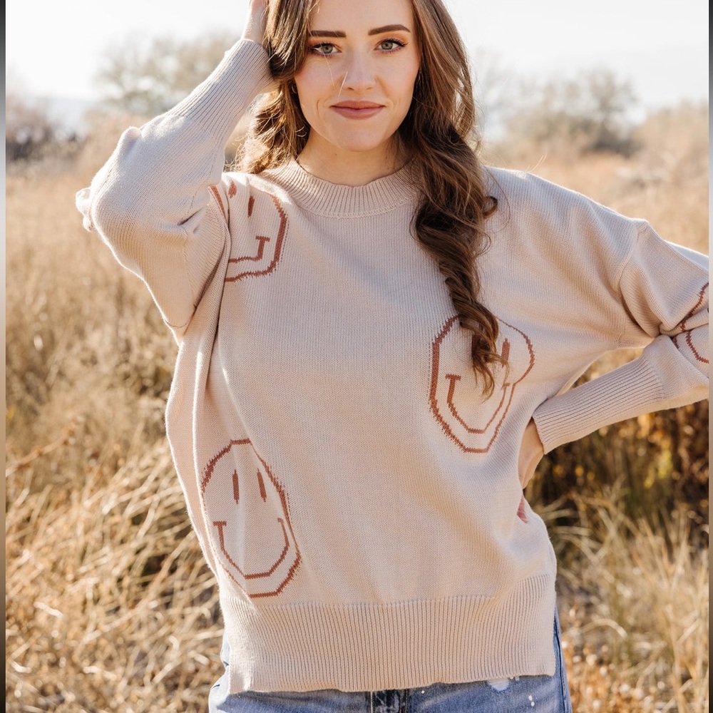 SMILE SWEATER//BEIGE